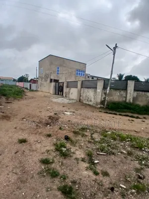 2bdrm Duplex in De-Icons Real Estate, Awutu Senya East Municipal