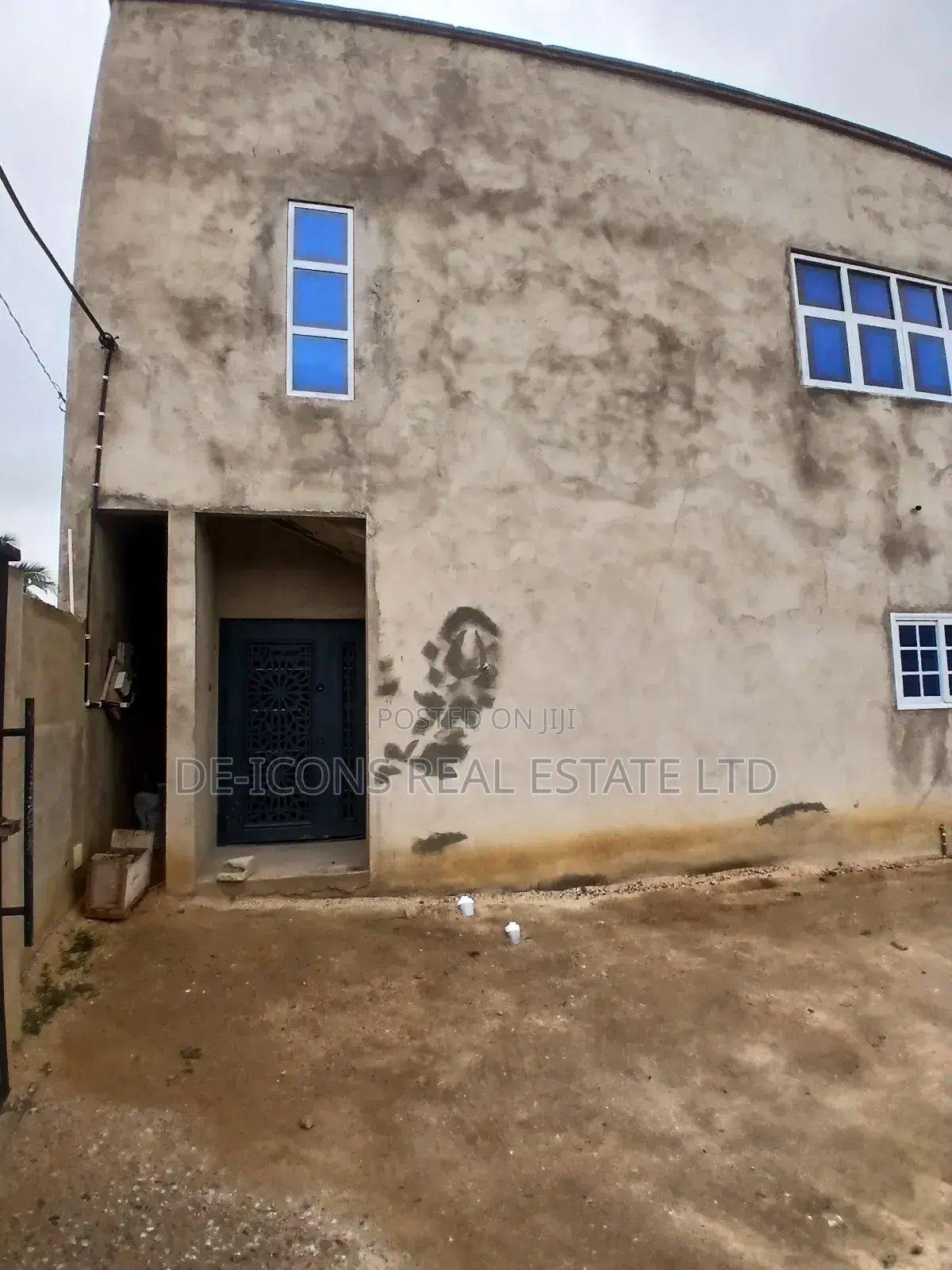 2bdrm Duplex in De-Icons Real Estate, Awutu Senya East Municipal