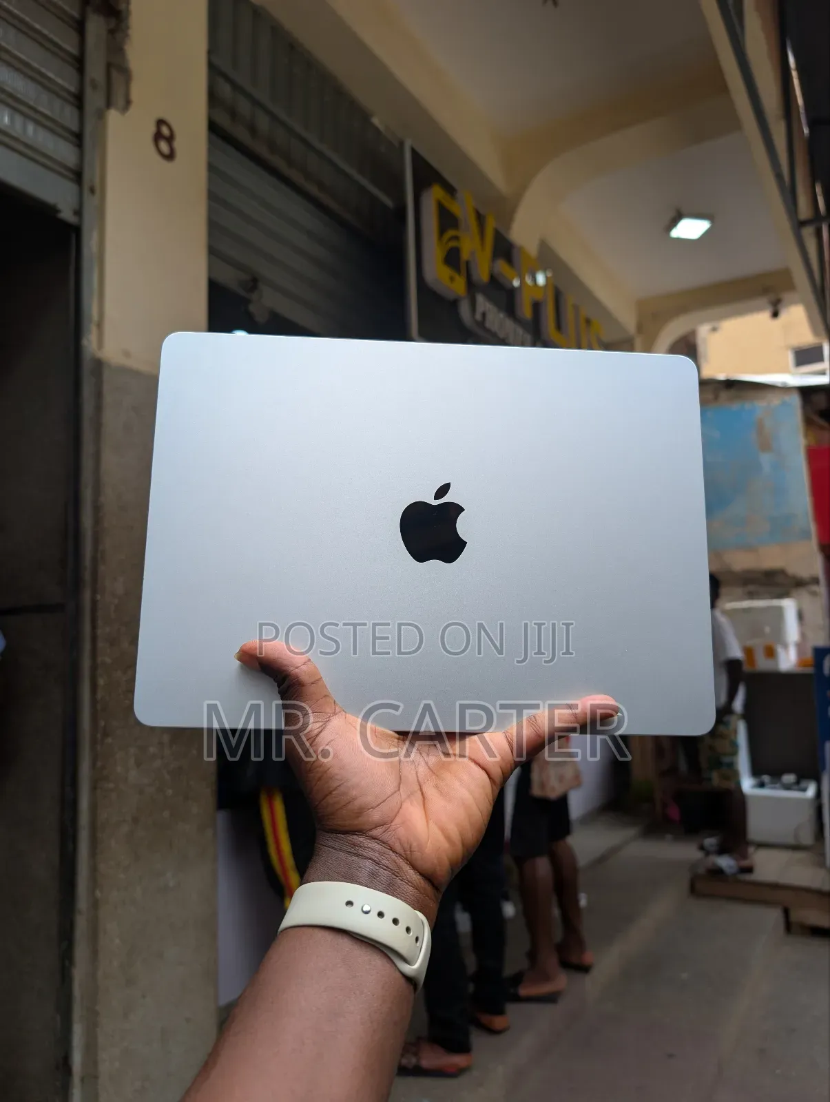 New Laptop Apple MacBook Air 2024 M3 13-Inch 8GB Apple M3 SSD 256GB