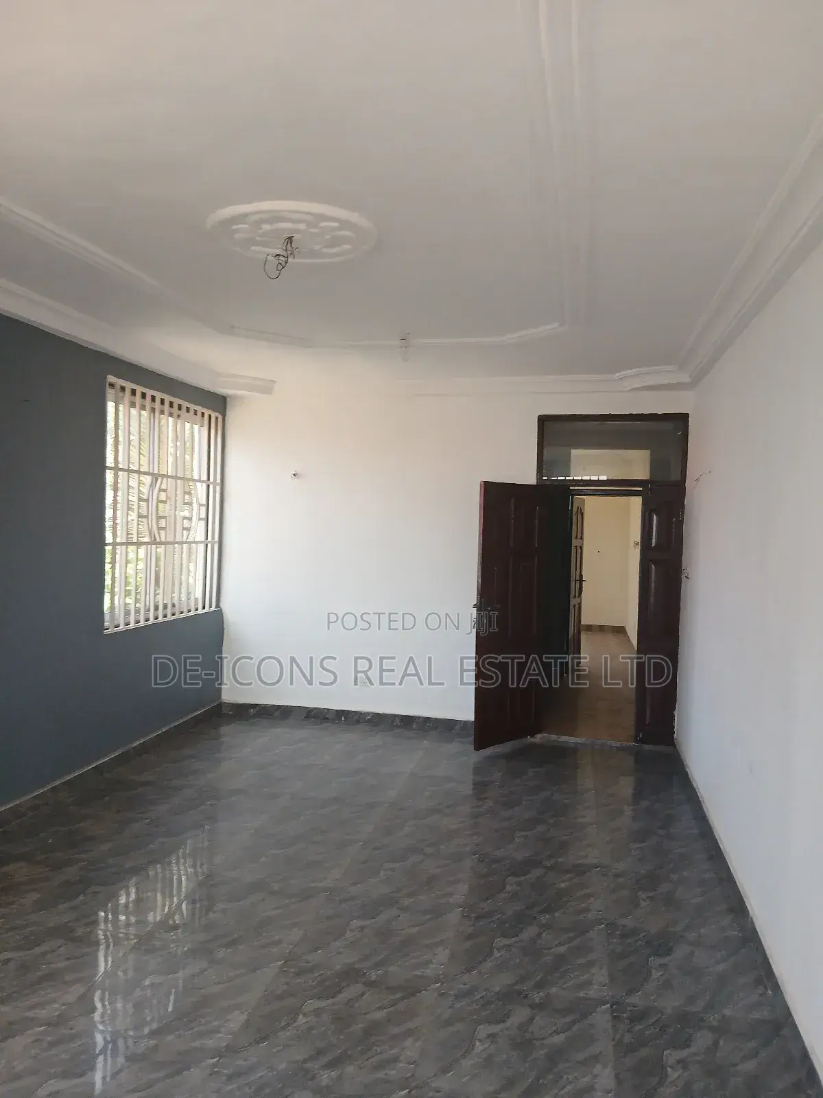 2bdrm Duplex in De-Icons Real Estate, Awutu Senya East Municipal