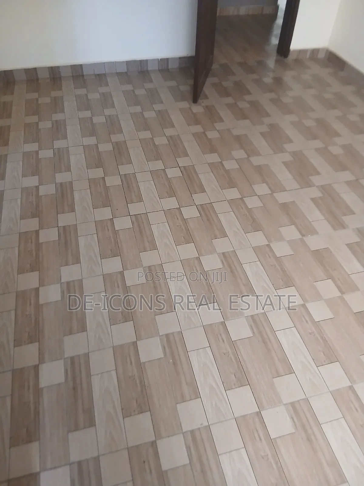 2bdrm Duplex in De-Icons Real Estate, Awutu Senya East Municipal