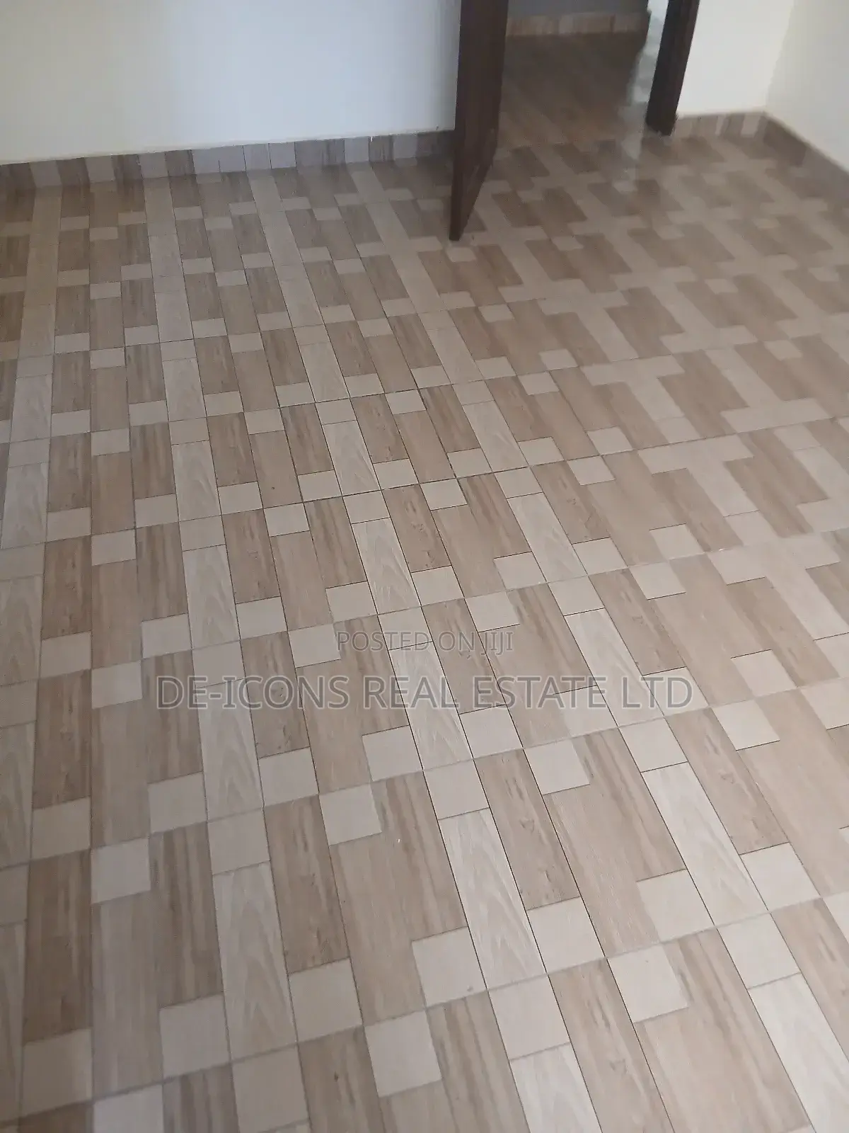 2bdrm Duplex in De-Icons Real Estate, Awutu Senya East Municipal