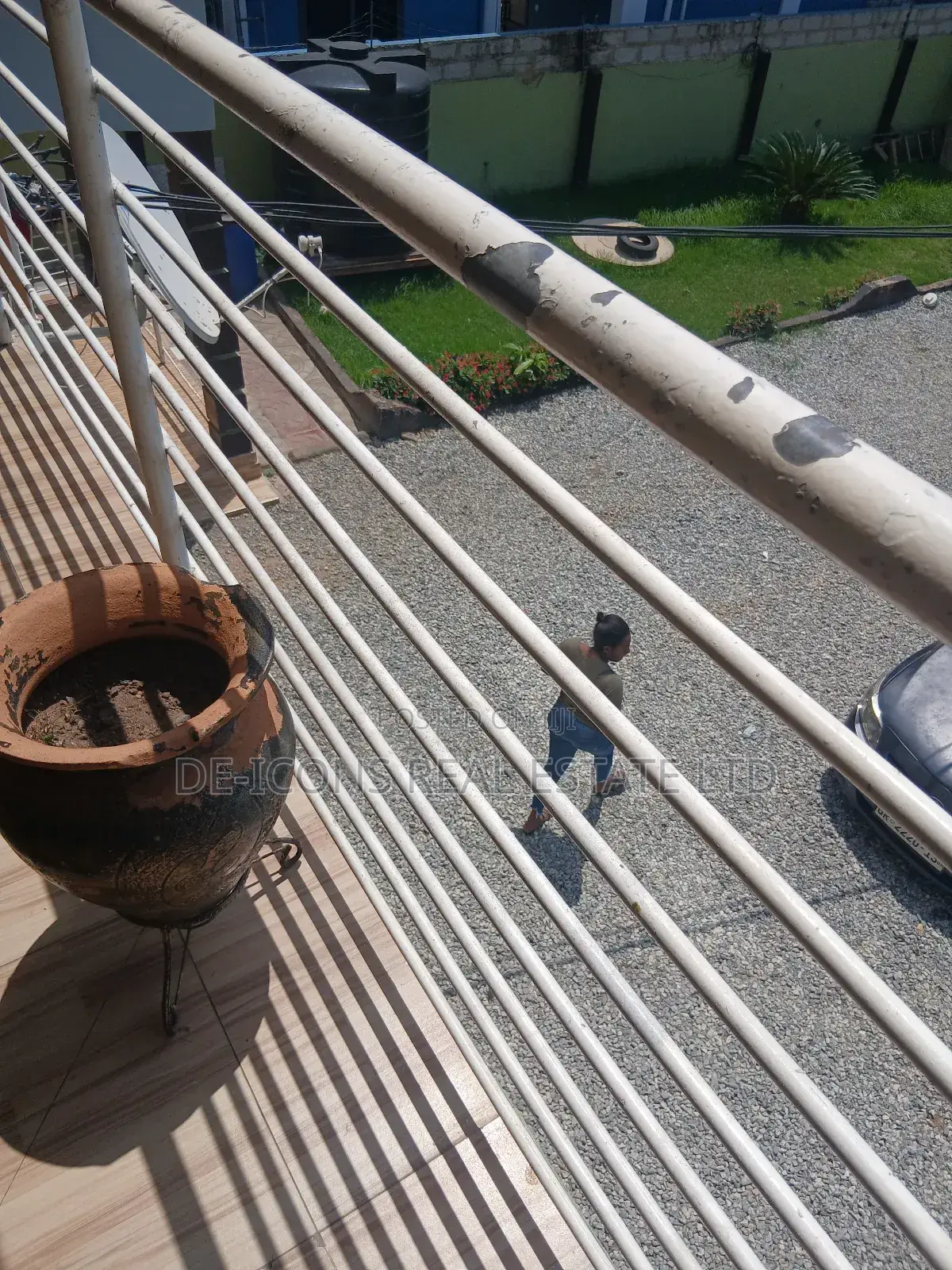2bdrm Duplex in De-Icons Real Estate, Awutu Senya East Municipal