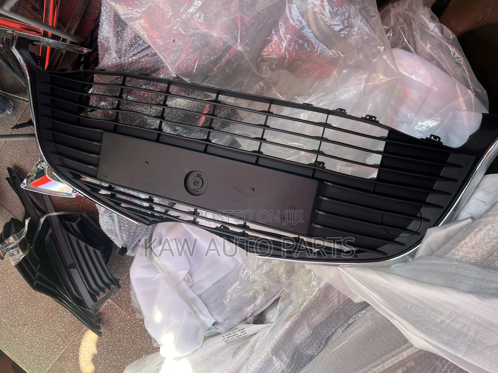 2015,2016,2017,2018 Front Grille for Toyota Yaris
