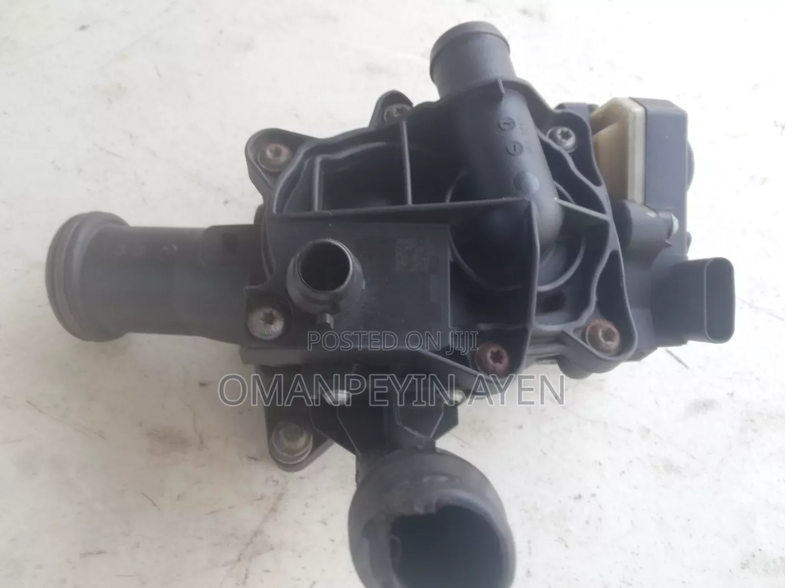 B58 2017 BMW G30 F90 Thermostat Complete