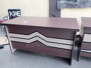 1.4m Office Desk for Executives
