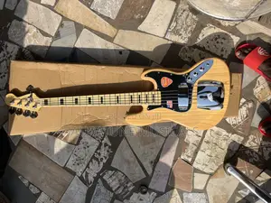 Photo - Fender Passive Bass Guitar