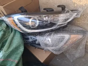 Headlight Elantra 2016-18