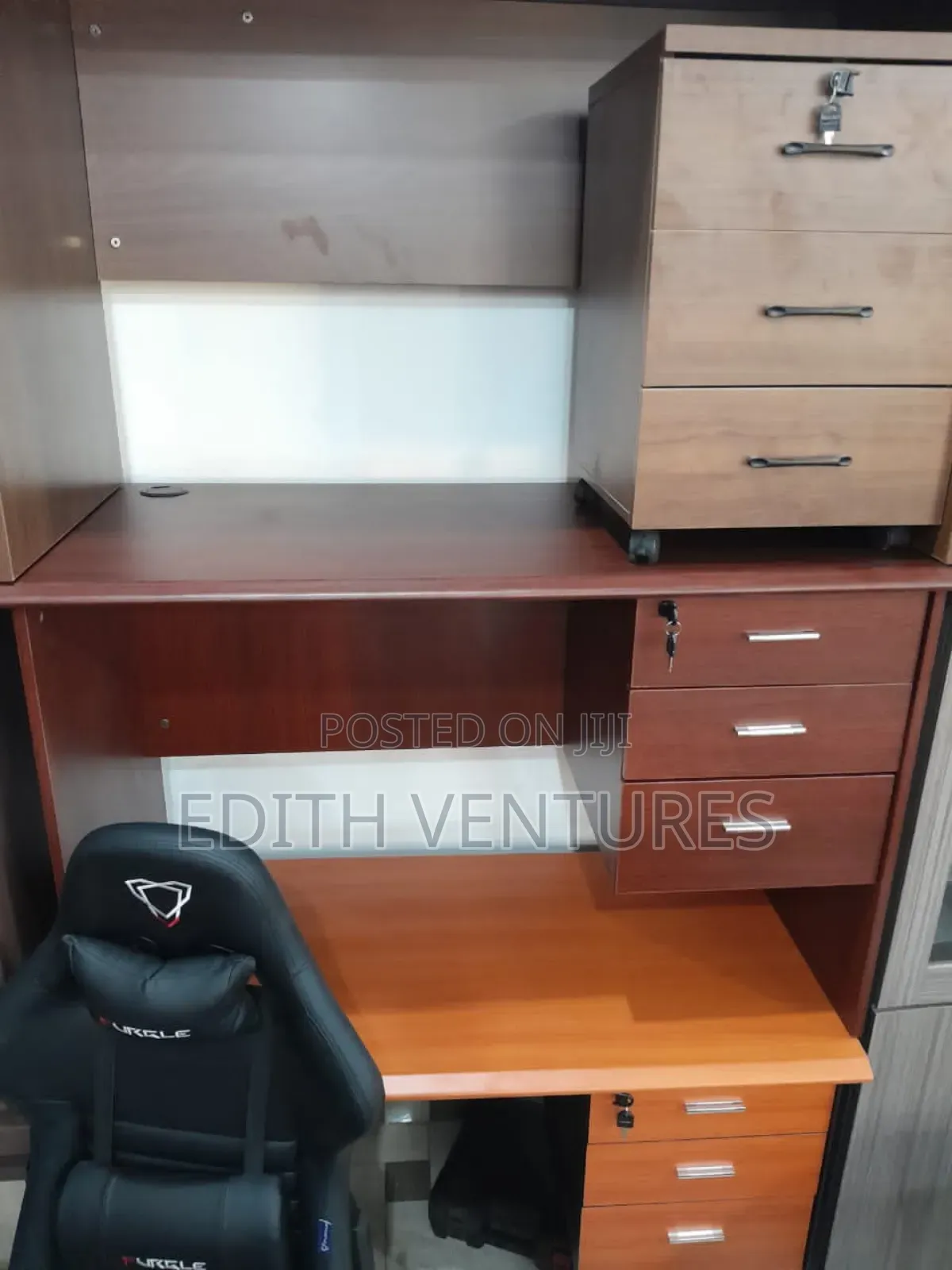 Grand Office Table