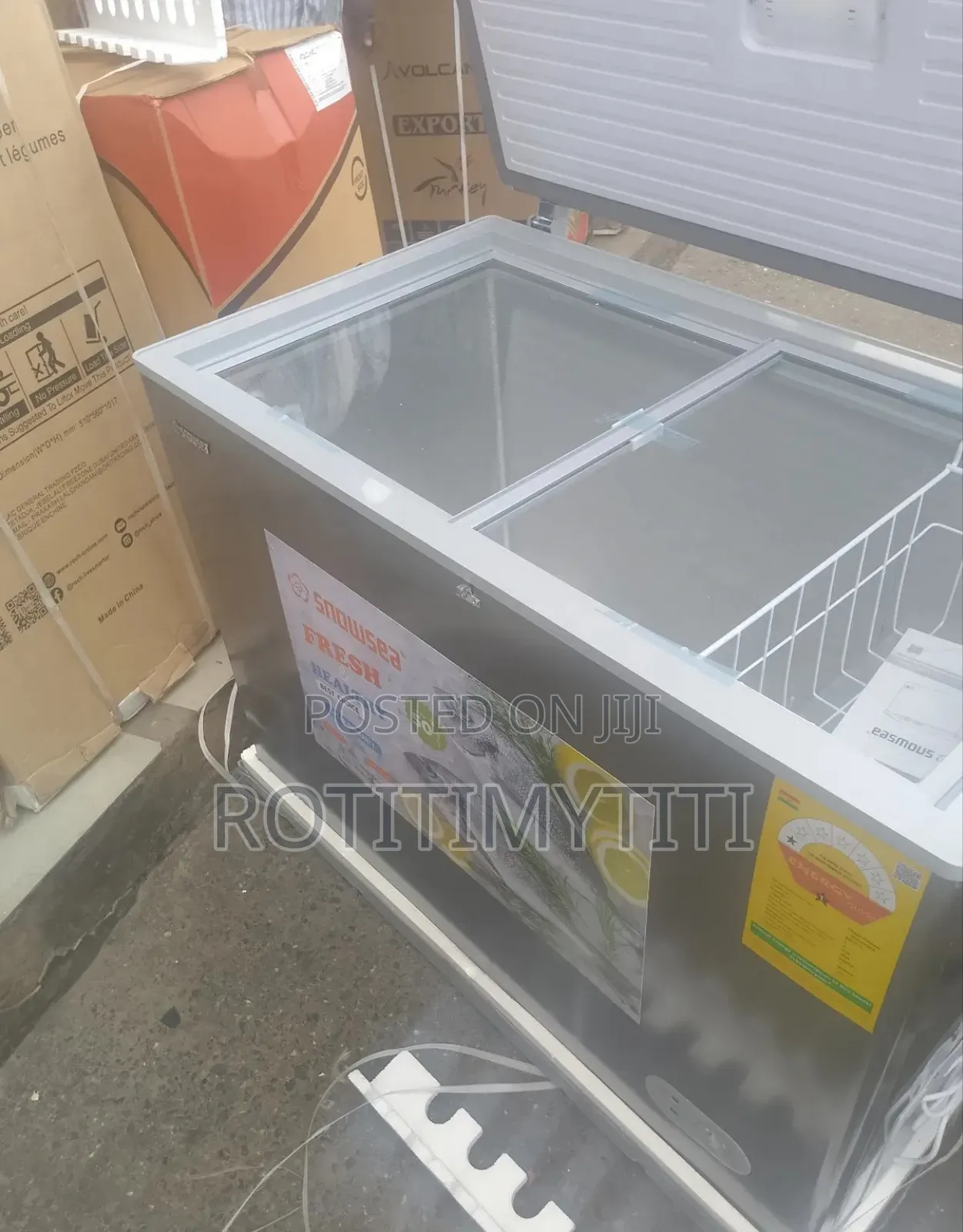 Compressor Adjustable Snowsea Chest Freezer 270 Liters