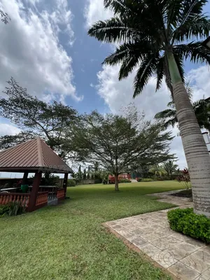 5bdrm Mansion in Aburi for sale