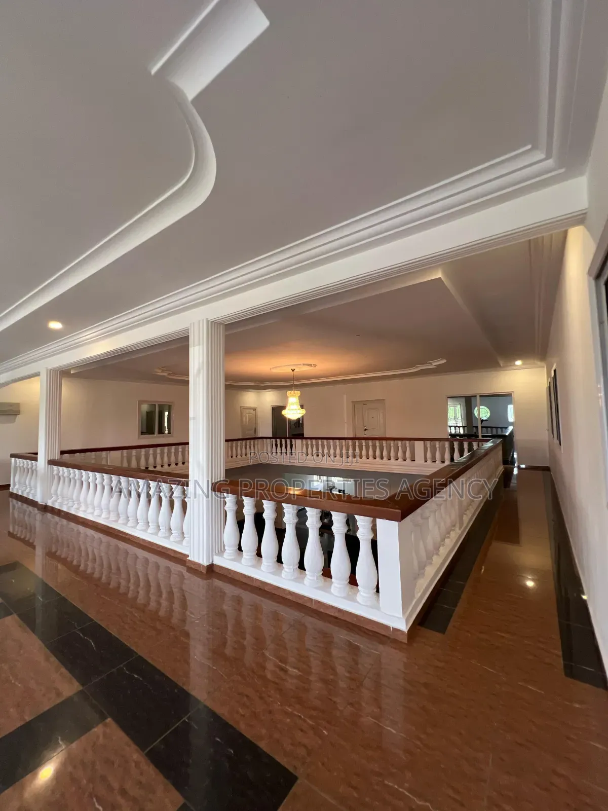 5bdrm Mansion in Aburi for sale