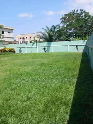 8bdrm Mansion in Walako Estate, Gbawe for rent