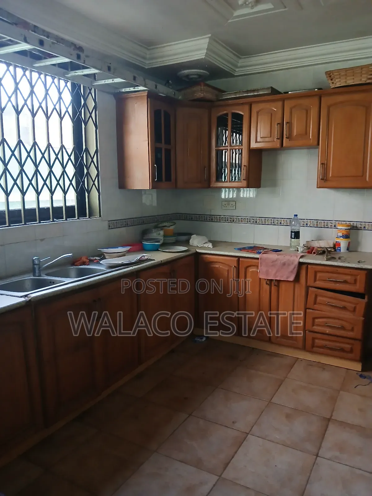 8bdrm Mansion in Walako Estate, Gbawe for rent