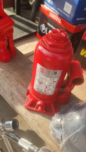 Original Car Hydraulic Jacks Available For All Cars