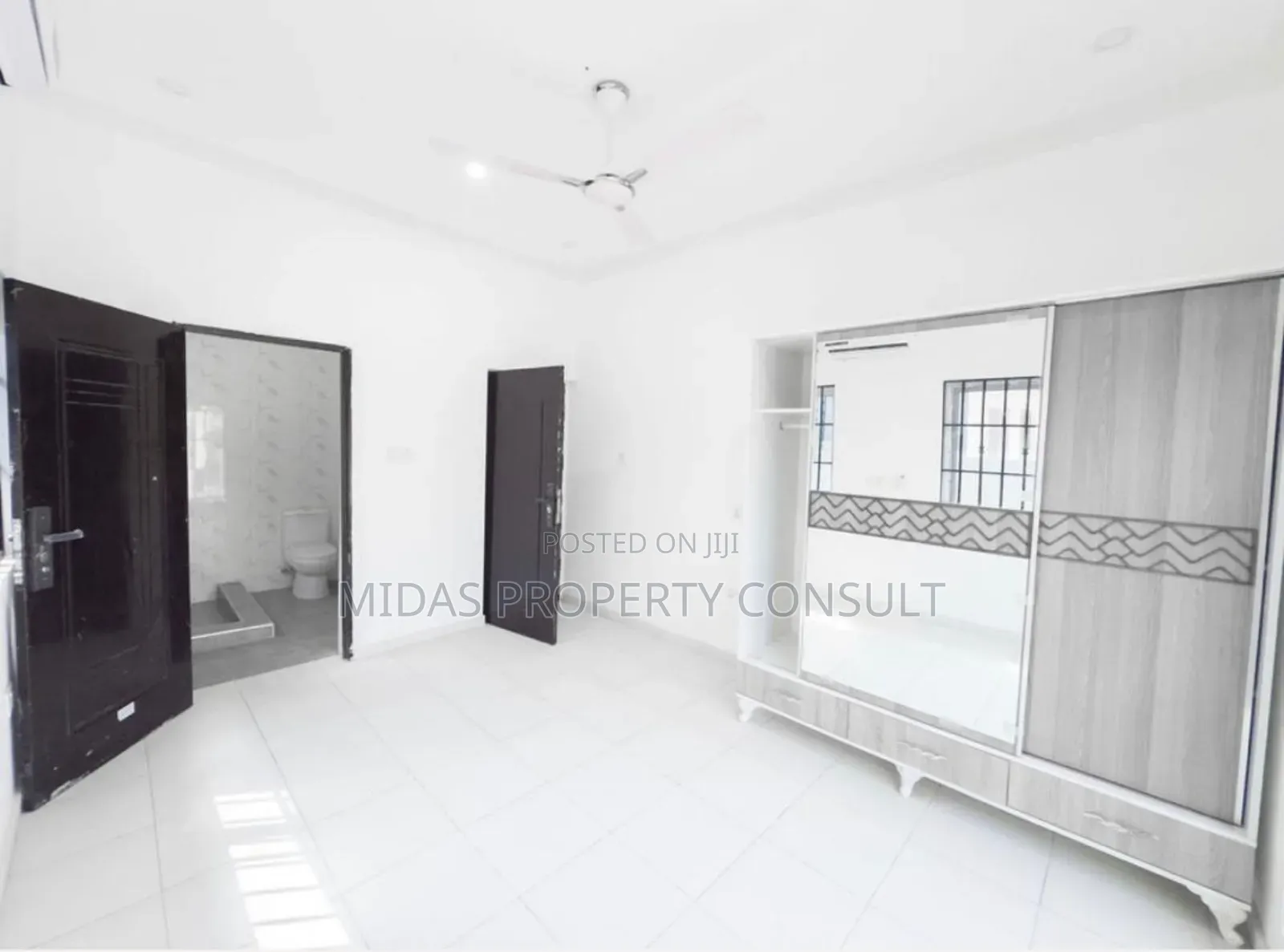 3bdrm House in Ogbojo, East Legon for sale
