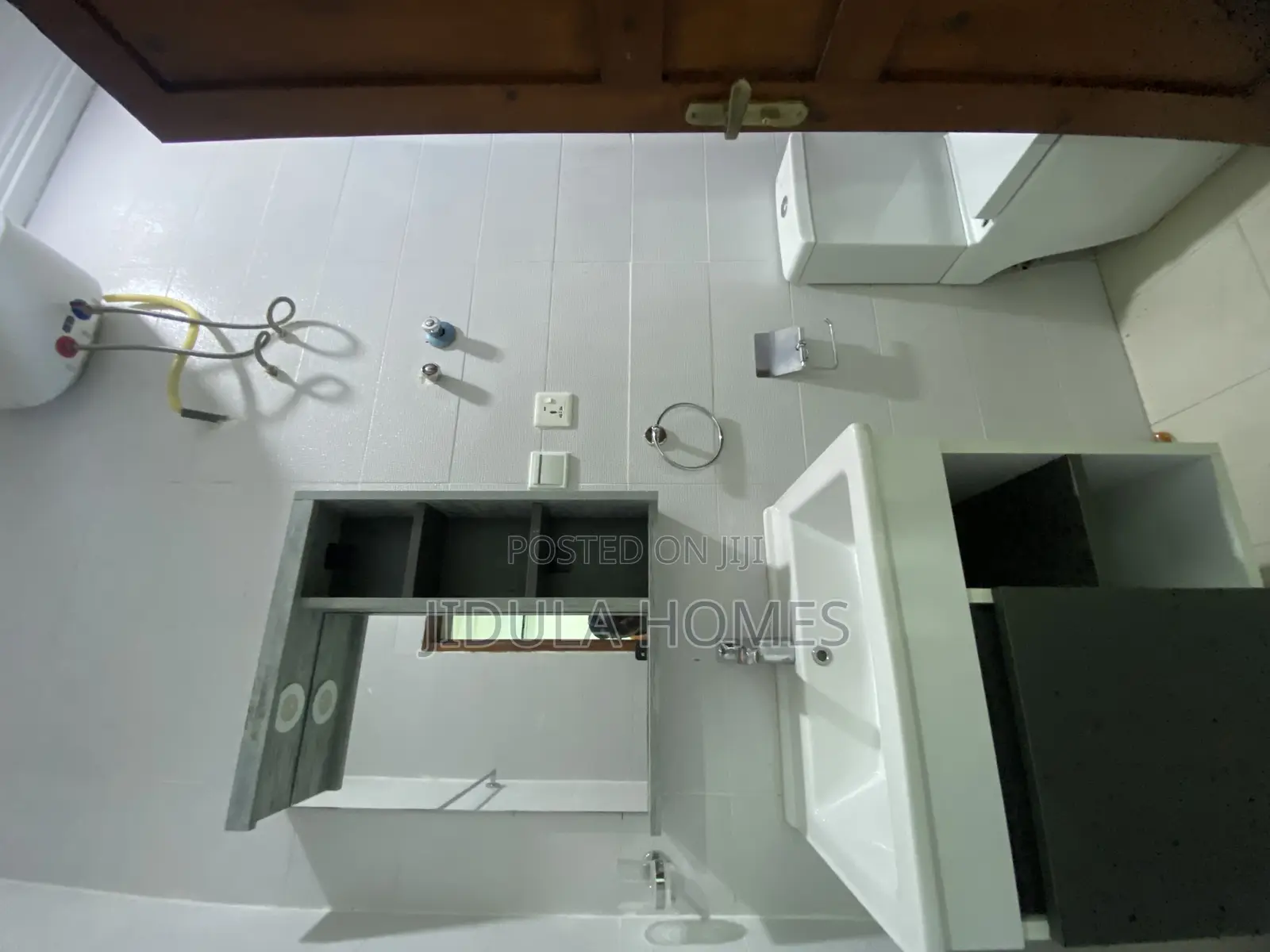 3bdrm Apartment in East Legon Hills, School Junction for rent