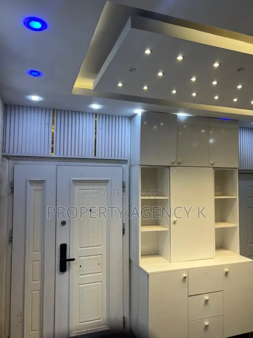 4bdrm House in Kfs, West Hills Mall Area for sale