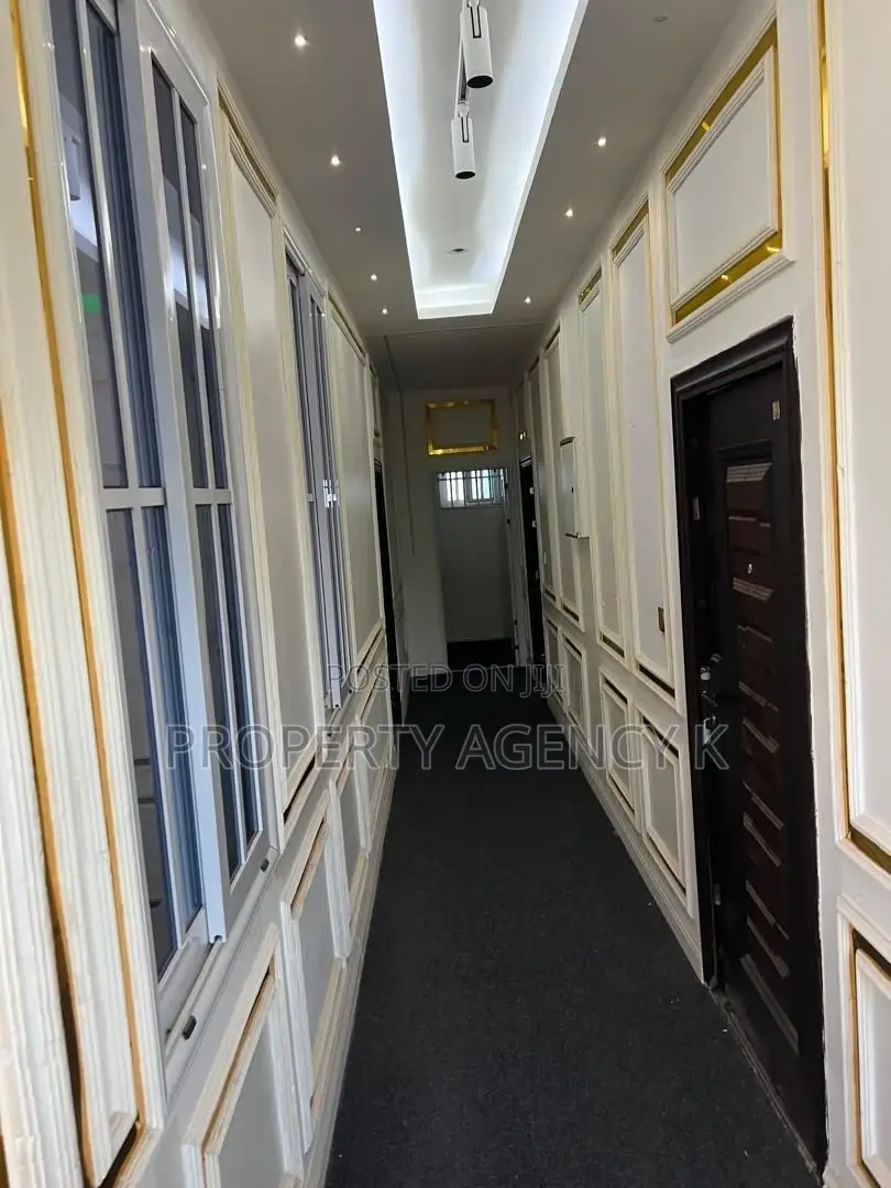 4bdrm House in Kfs, West Hills Mall Area for sale