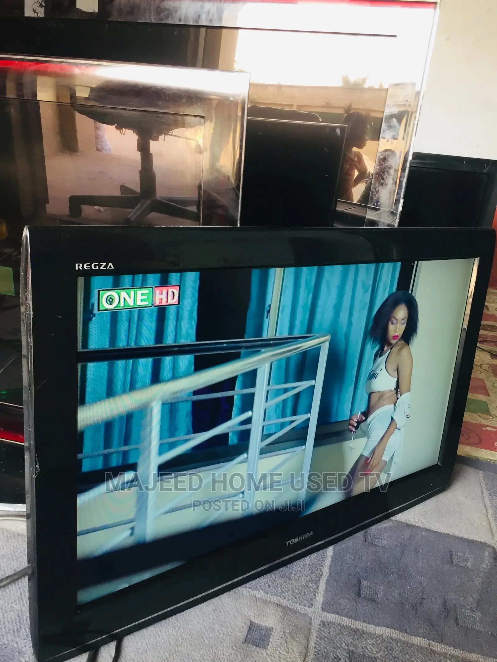 32inches Toshiba Digital Tv