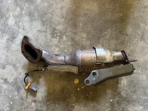 Toyota Tacoma Driver Exhaust Manifold 3.5l 2016-2019 Oem