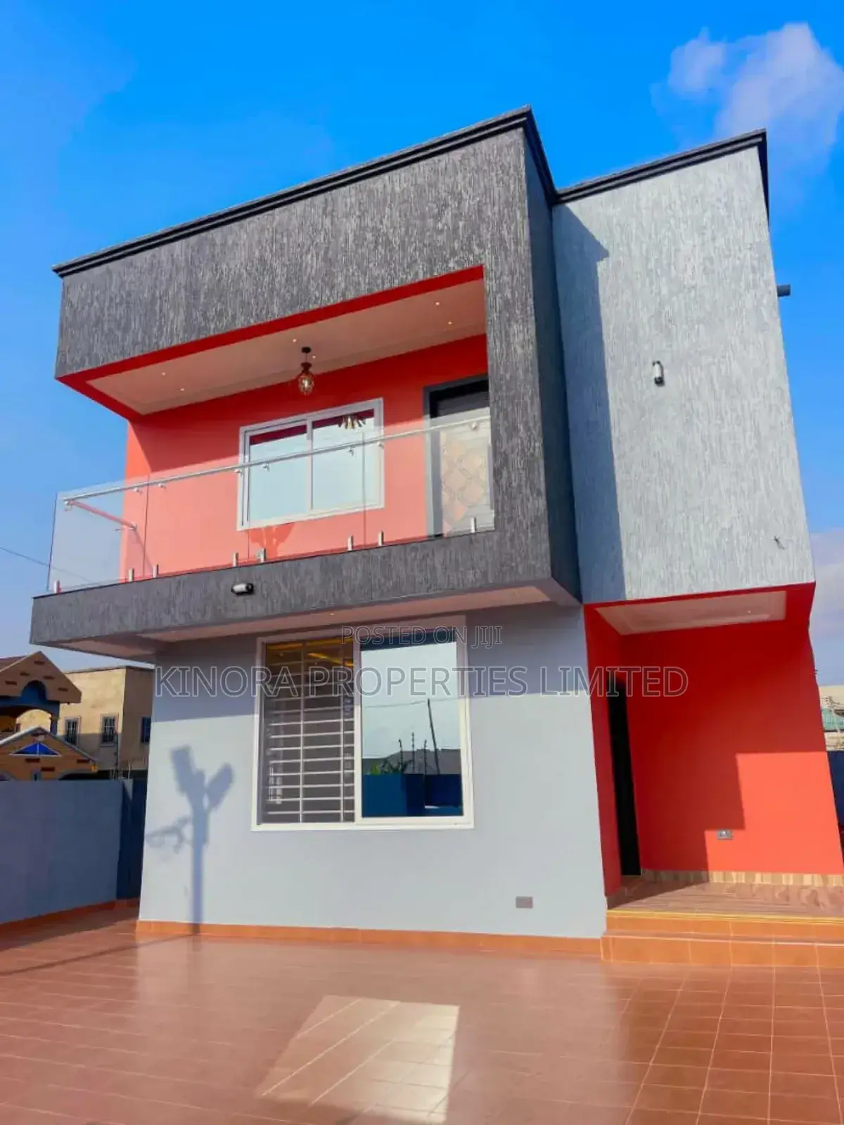 4bdrm Duplex in Oyarifa for sale