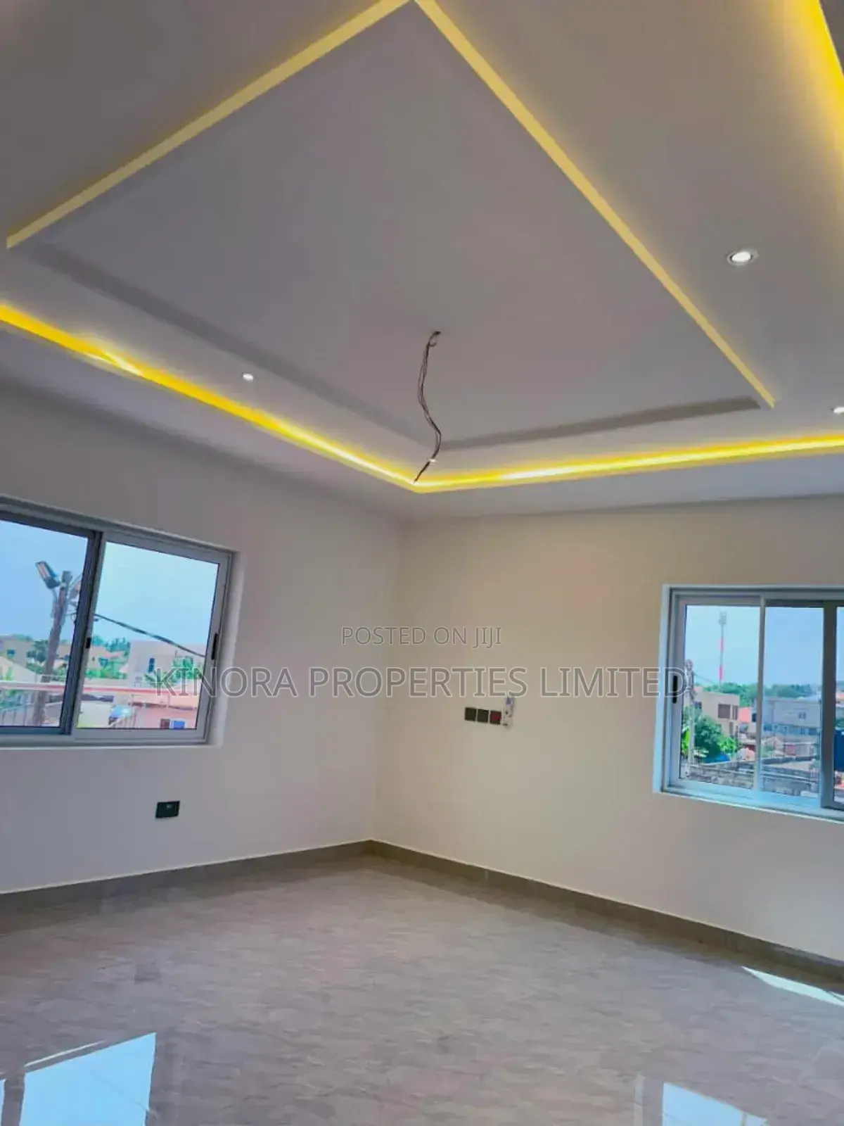 4bdrm Duplex in Oyarifa for sale
