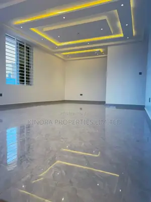 4bdrm Duplex in Oyarifa for sale