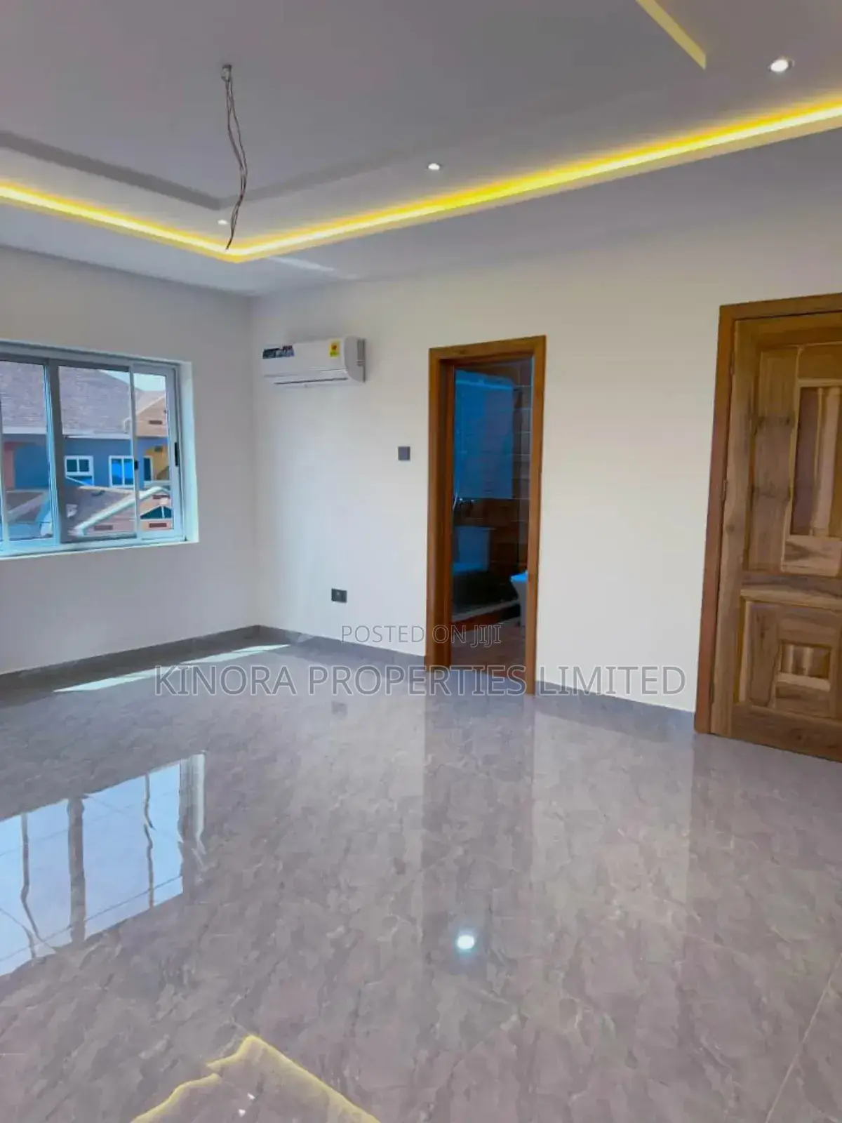 4bdrm Duplex in Oyarifa for sale