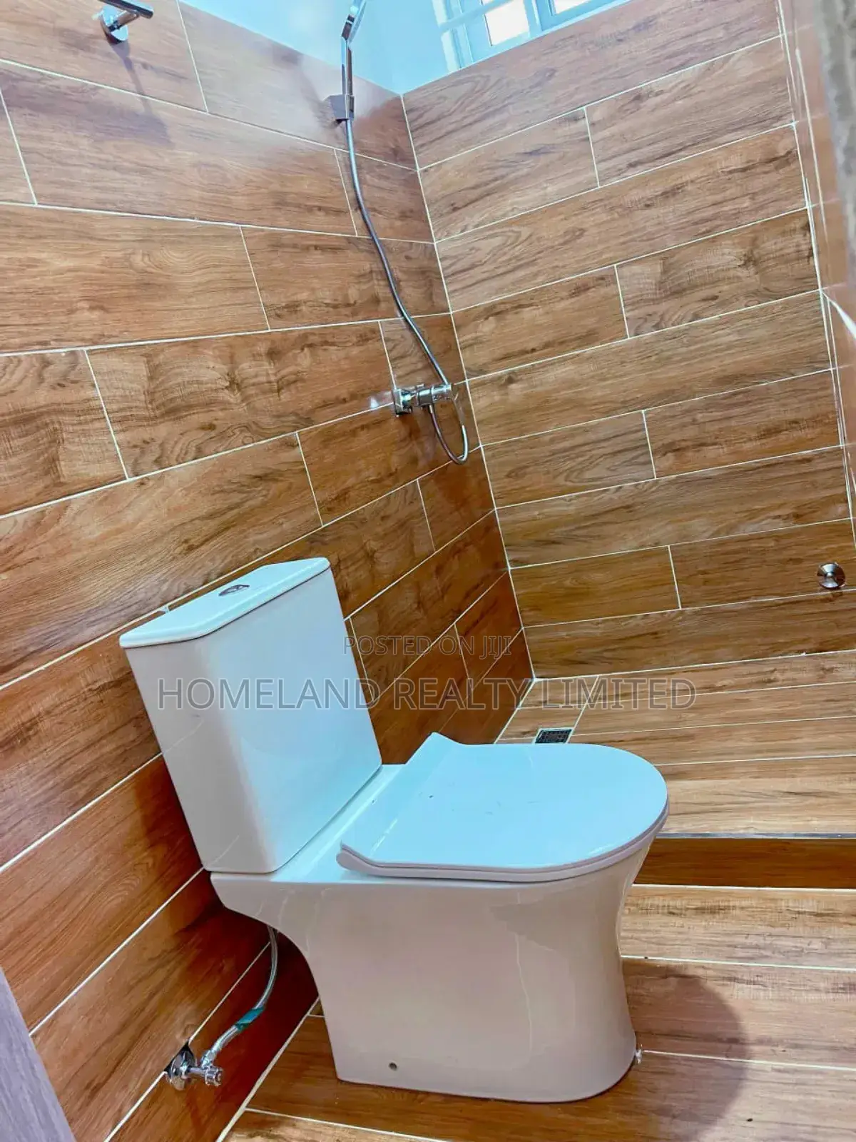 4bdrm Duplex in Oyarifa for sale