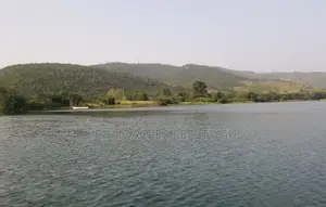 E/R - Akosombo, (Atimpoku) _ 3.11 Riverfront Land