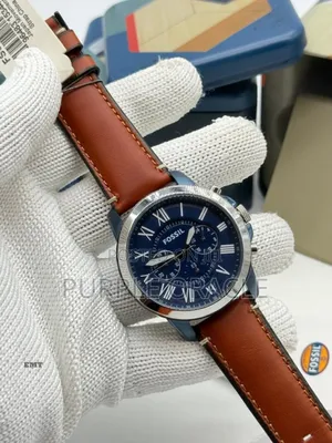 Experience the Fossil Grant Chronograph