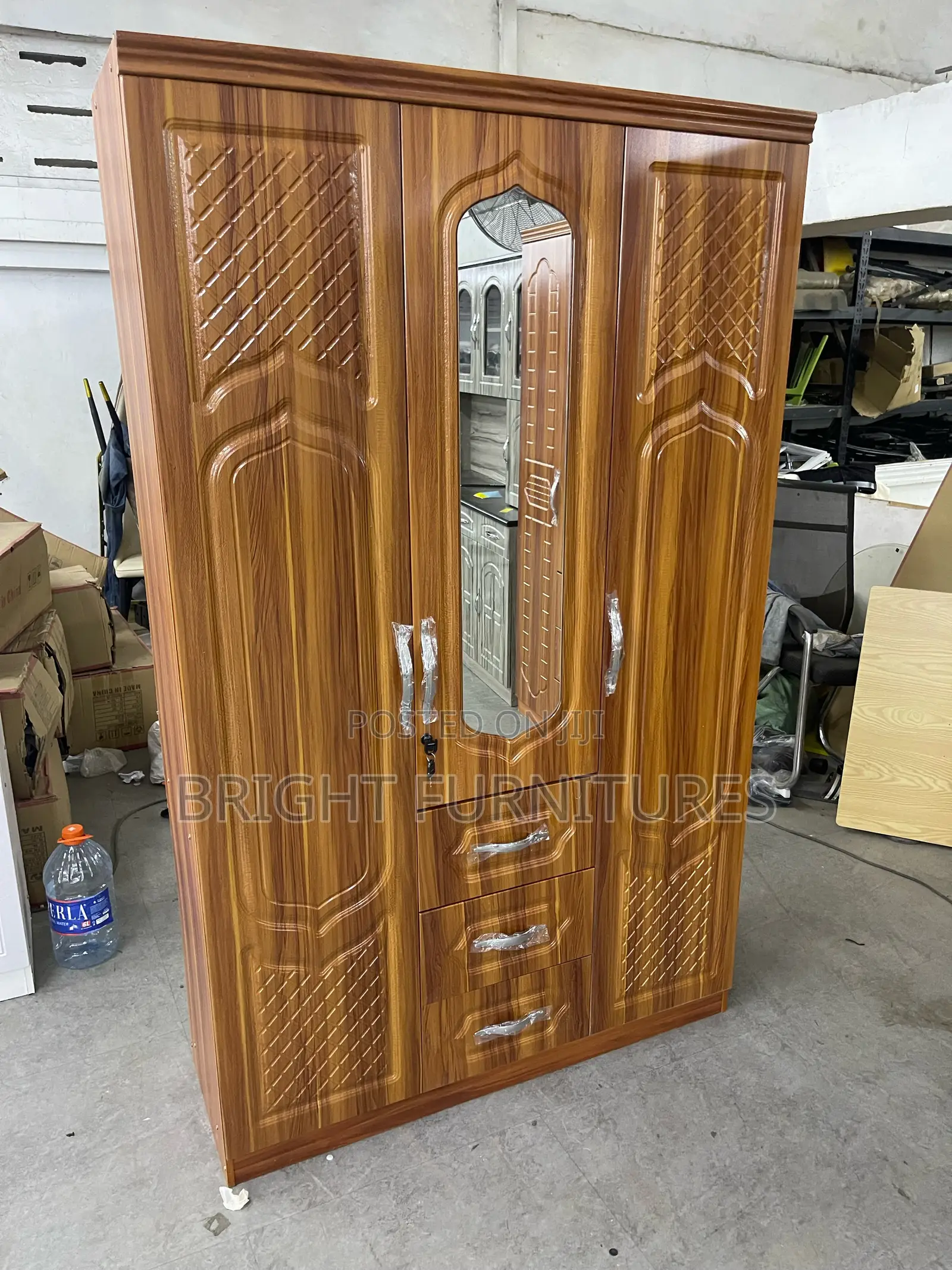 Wooden 3 Doors Wardrobe With Mirror