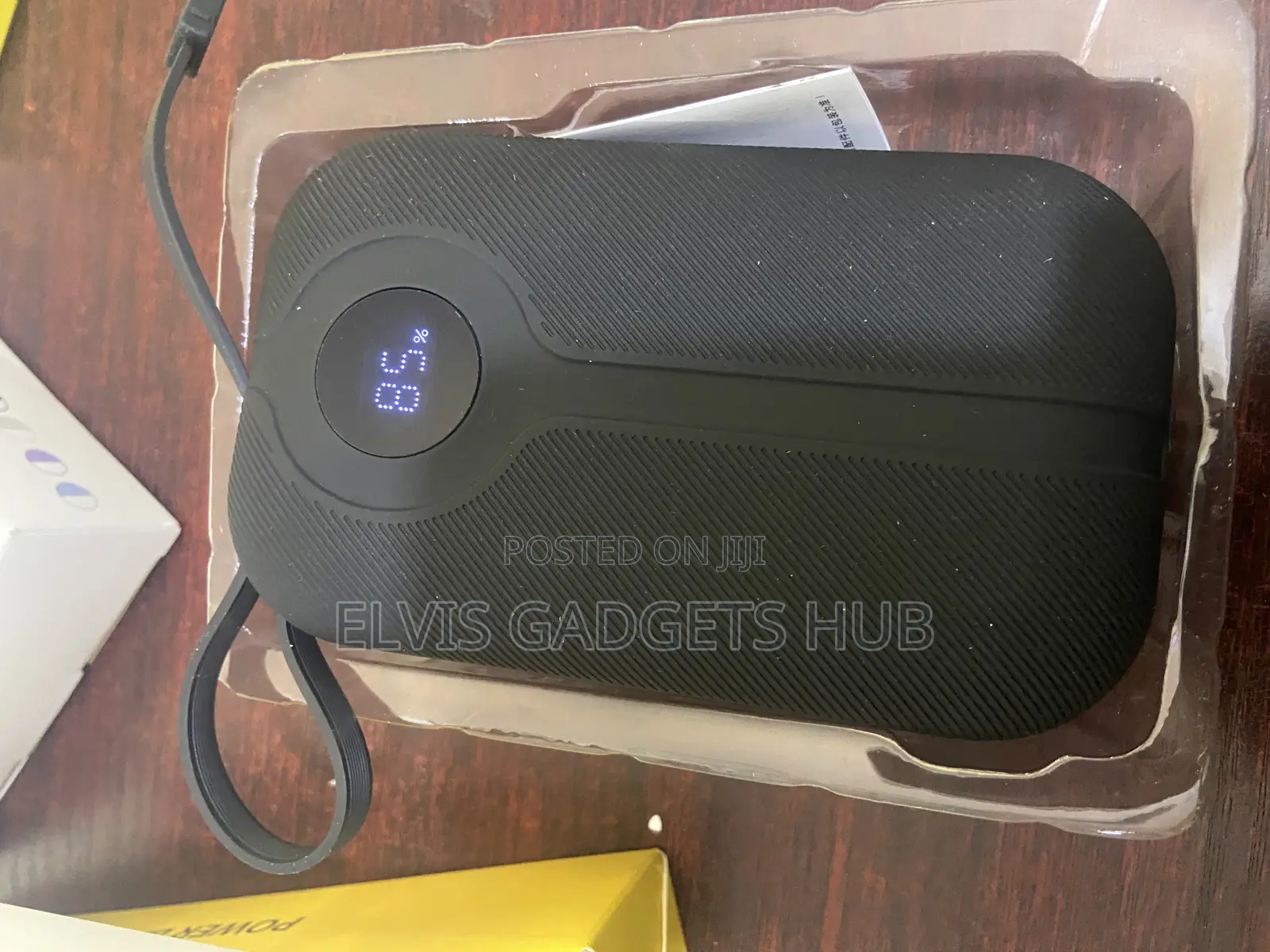 20000mah Power Bank With Type C/Lightning Cable