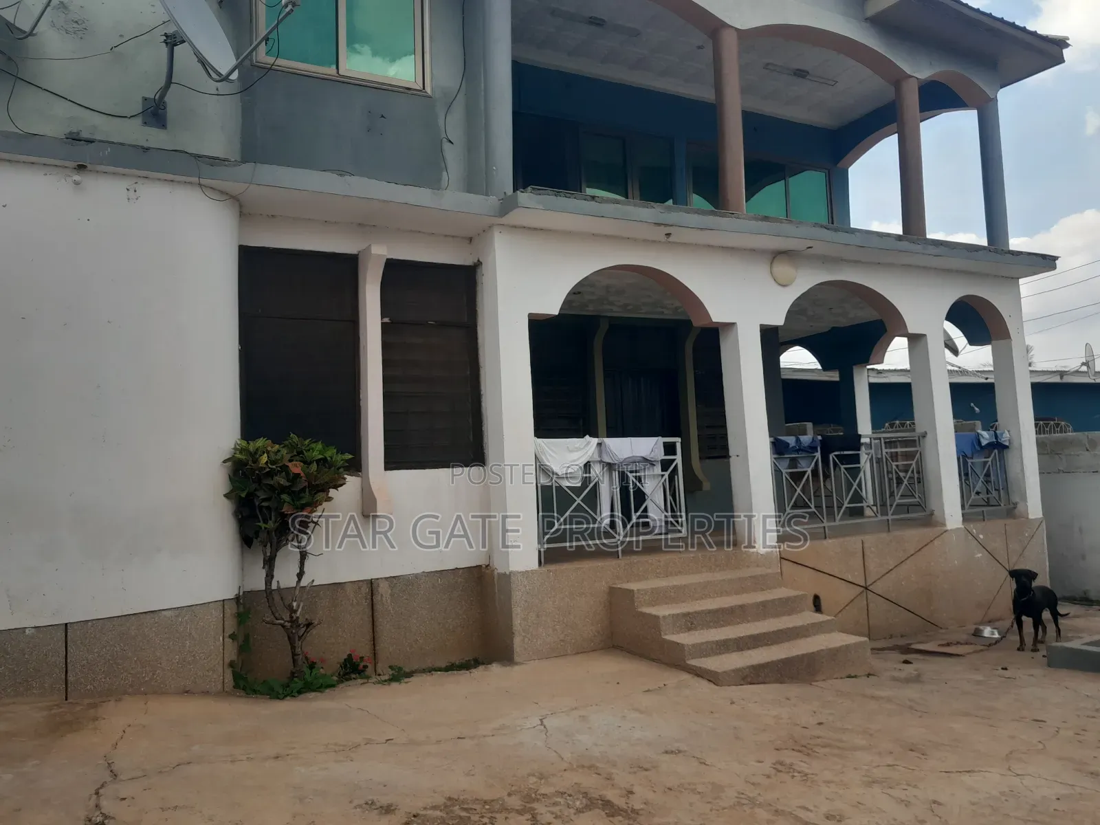 6bdrm House in Atasomanso, Kumasi Metropolitan for sale