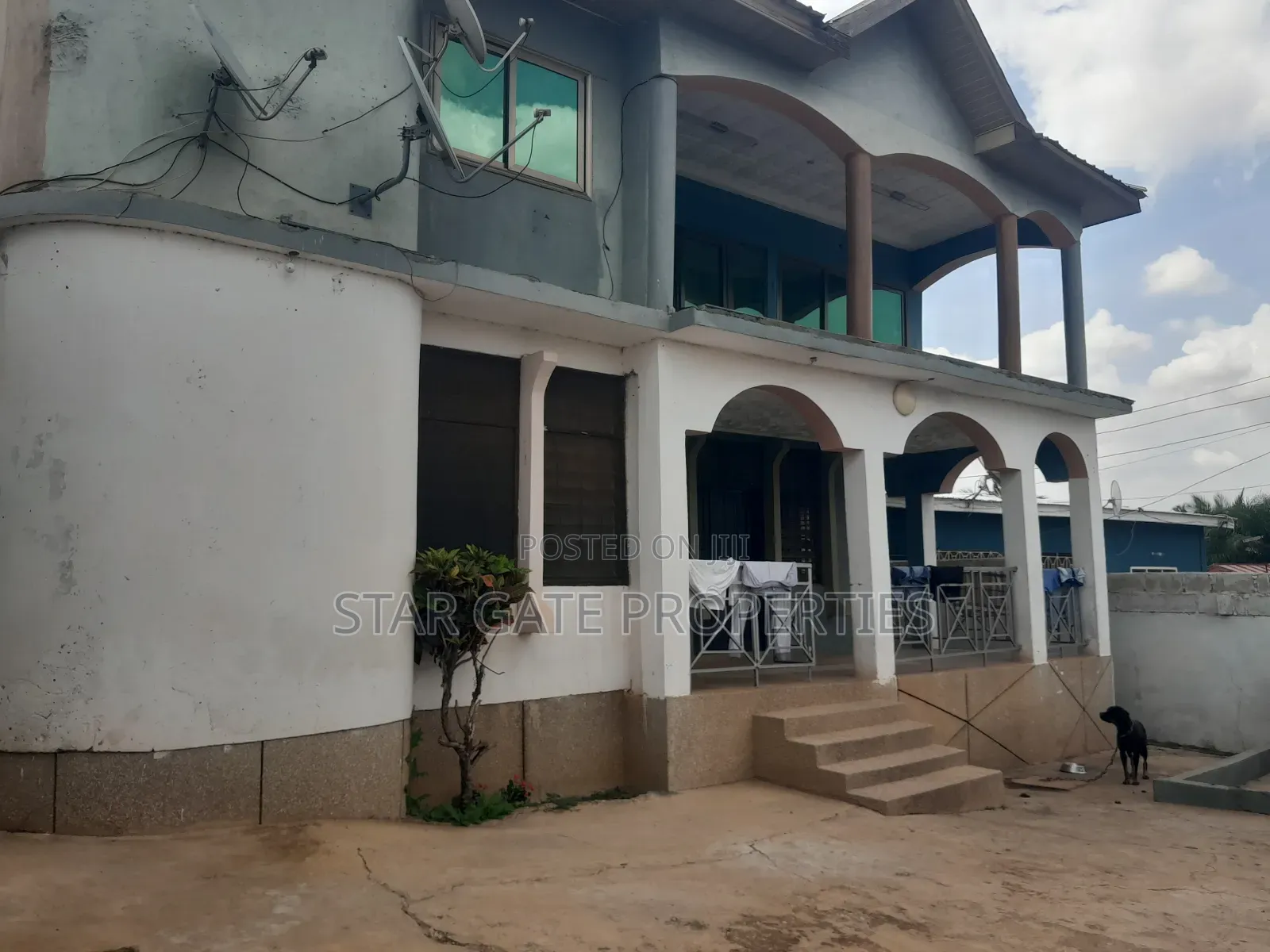 6bdrm House in Atasomanso, Kumasi Metropolitan for sale