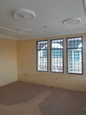 6bdrm House in Atasomanso, Kumasi Metropolitan for sale