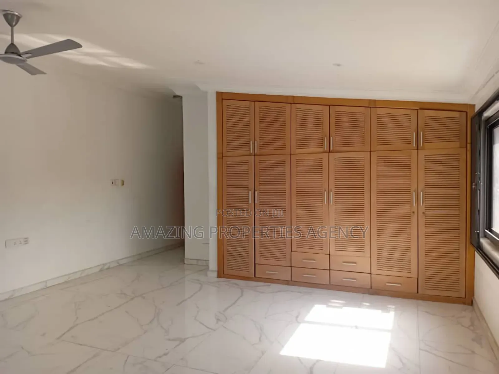 4bdrm House in Airport Residential Area for rent