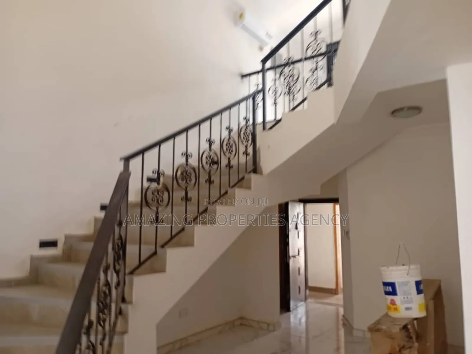 4bdrm House in Airport Residential Area for rent