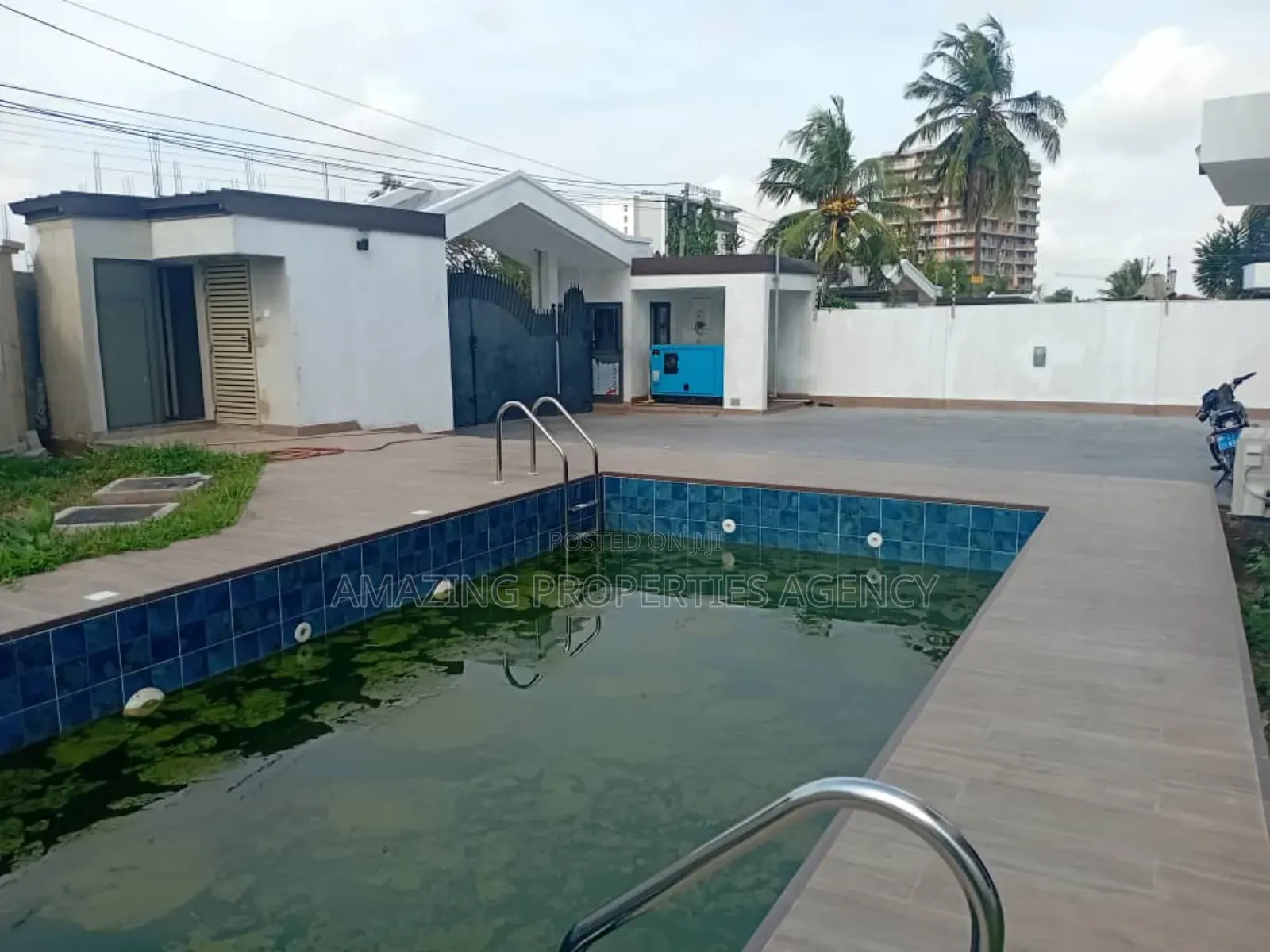4bdrm House in Airport Residential Area for rent