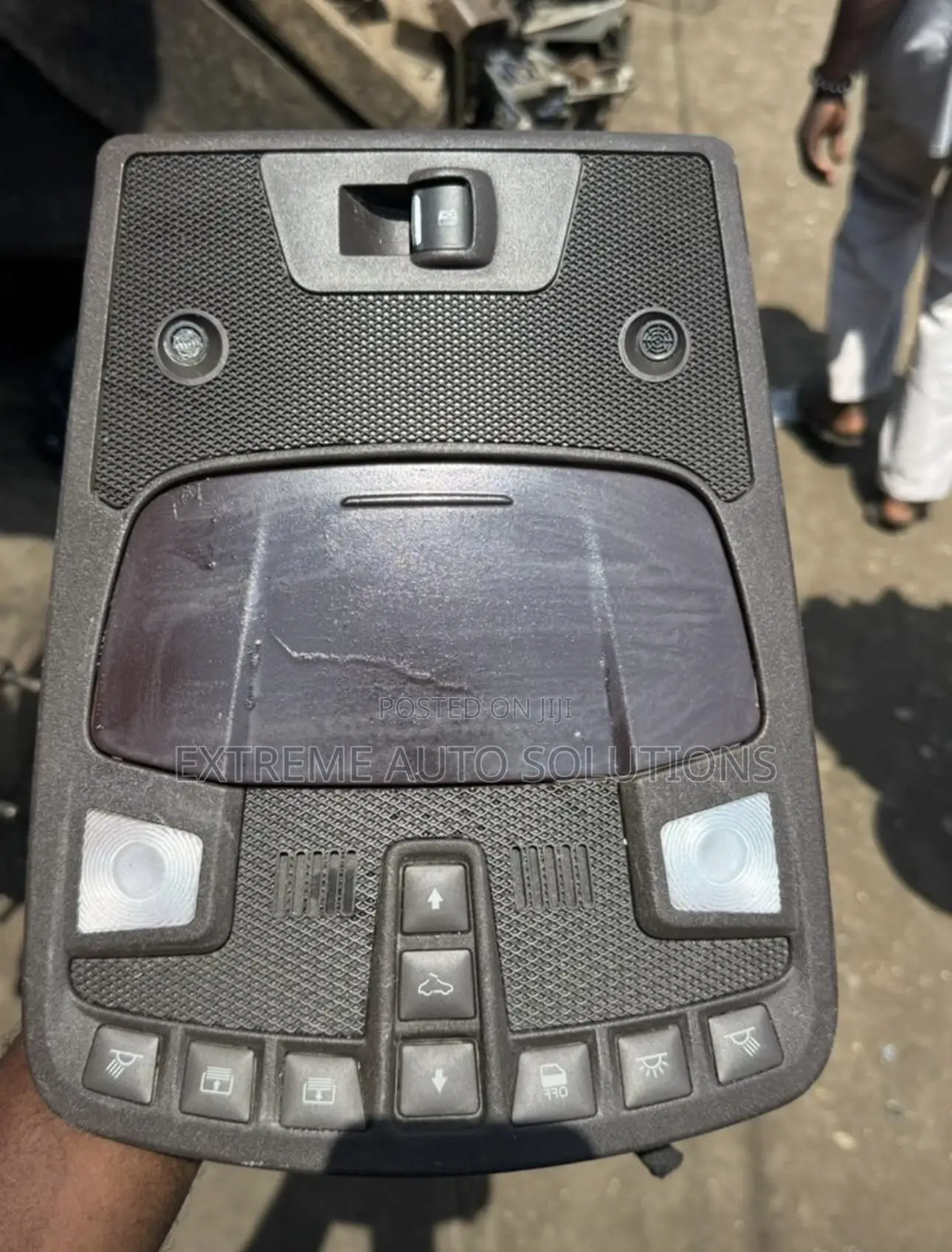 Ford F150 Overhead Console With Sliding Rear Window Button