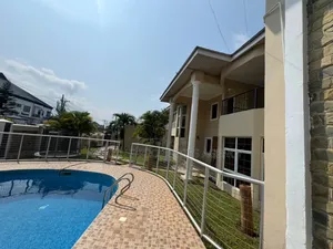 5bdrm Mansion in East Legon for sale