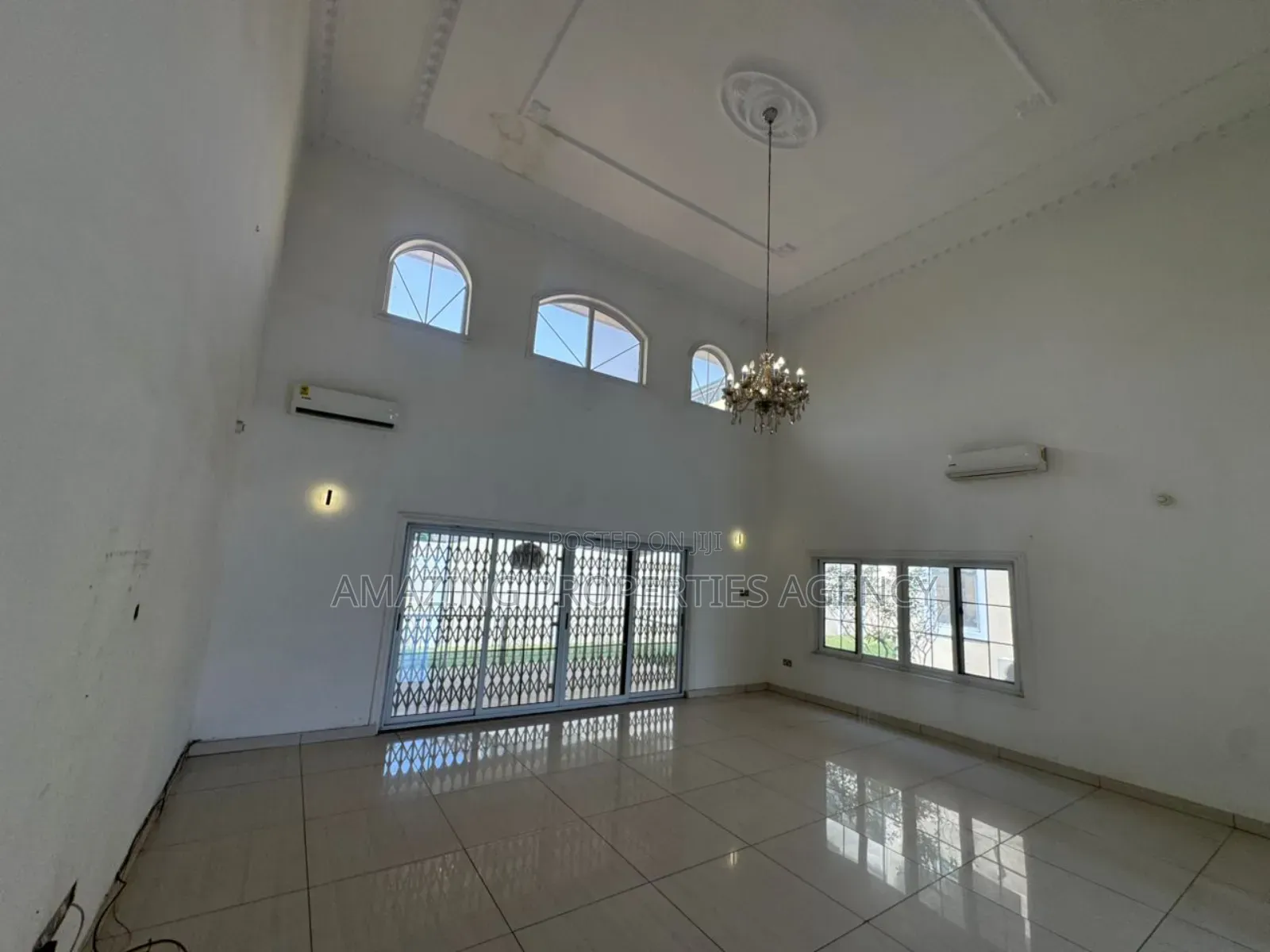 5bdrm Mansion in East Legon for sale