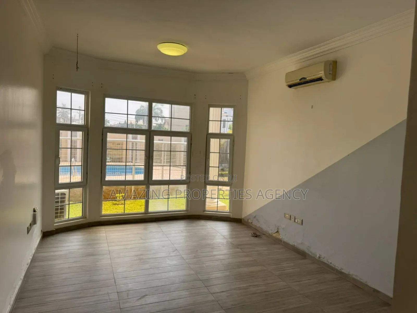 5bdrm Mansion in East Legon for sale