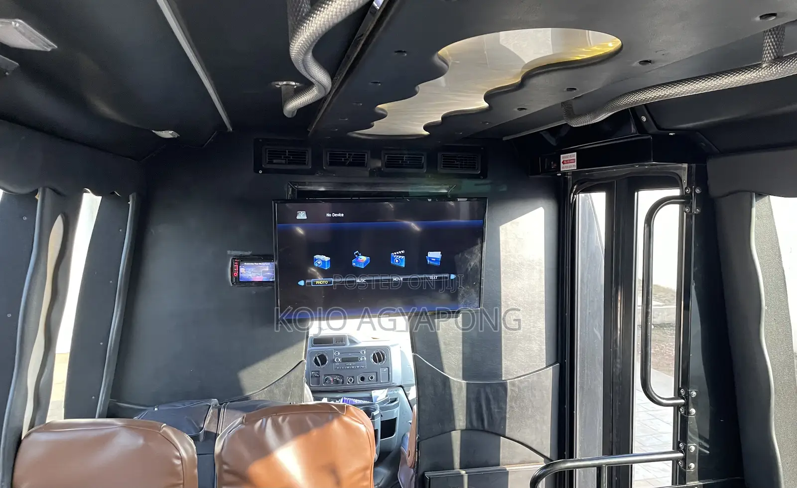 Ford E450 2012 Black