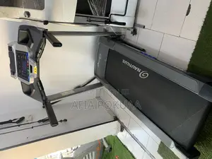 Nautilus Treadmill 150kg