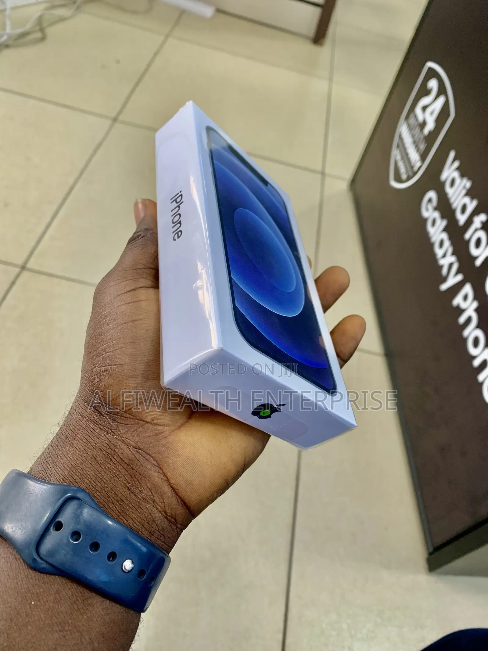 Apple iPhone 12 64 GB Silver