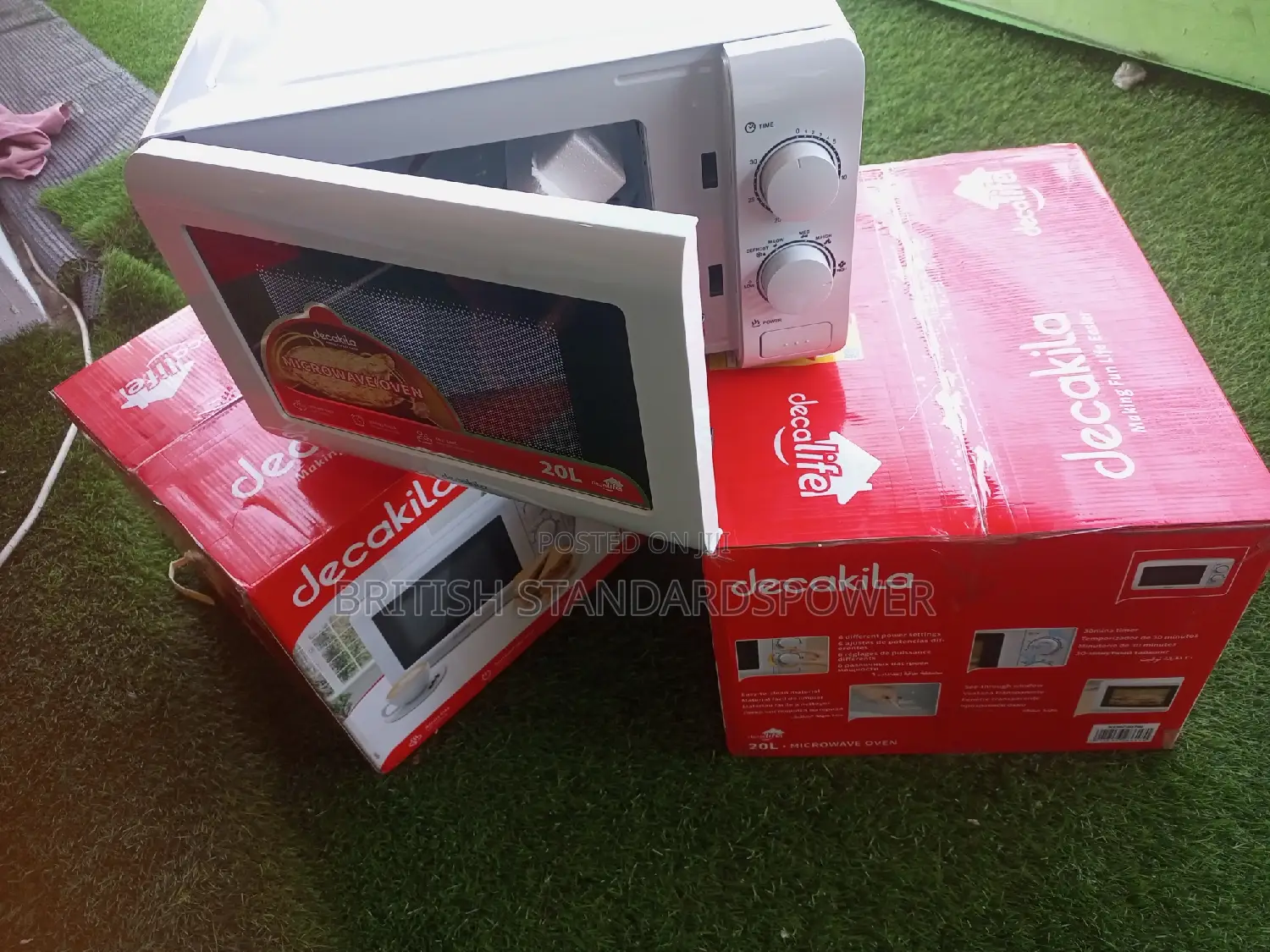 Upgrade Your Kitchen With 20l Microwave Oven Decakila