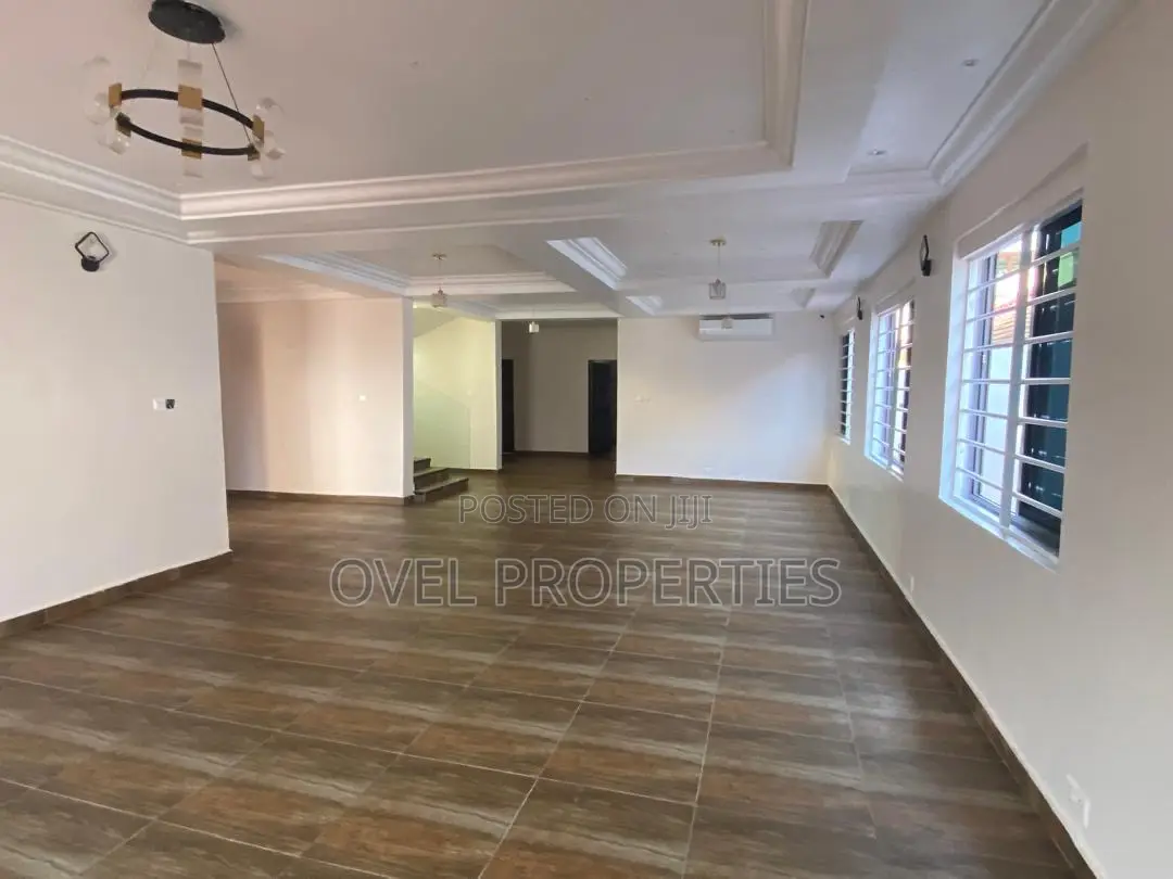 5bdrm House in Usd, East Legon for rent