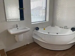 5bdrm House in Usd, East Legon for rent